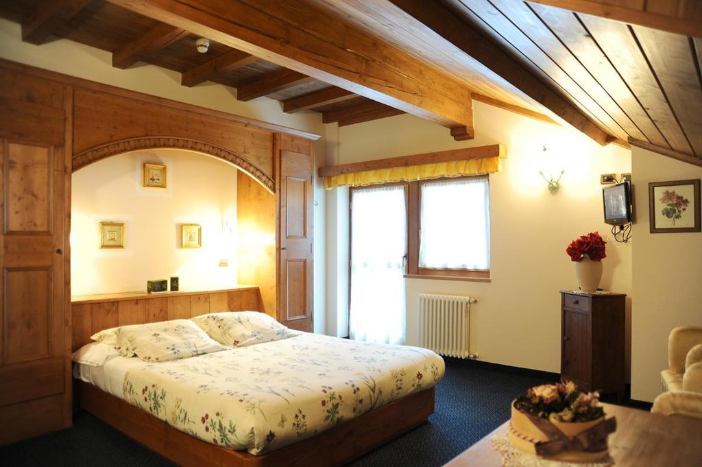 רוקה פייטורה Hotel Garni Il Cirmolo חדר תמונה