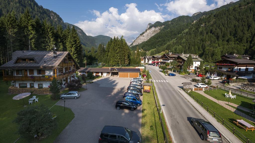 רוקה פייטורה Hotel Garni Il Cirmolo מראה חיצוני תמונה